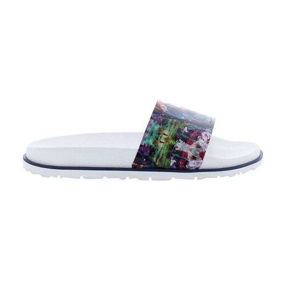 Robert Graham//Victoria (White) main image 8